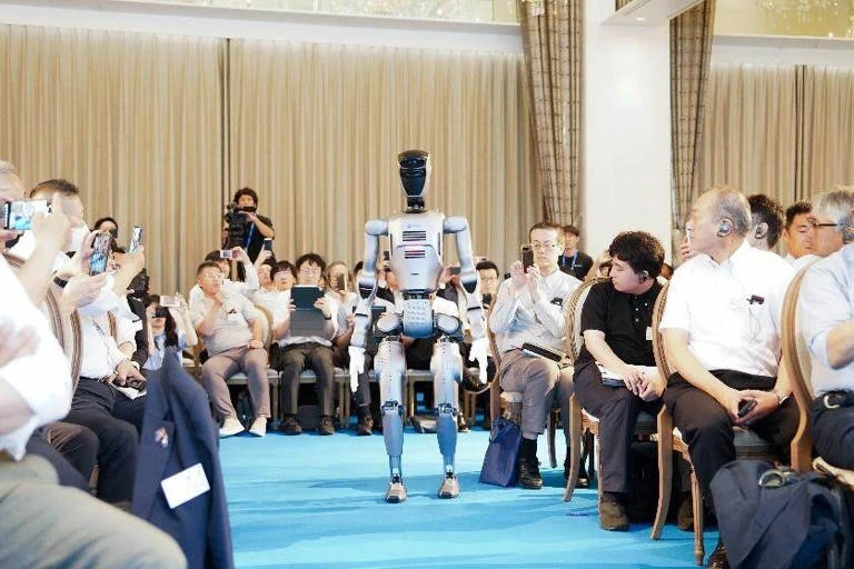 Made in Guangdong humanoid robots Made in Guangdong humanoid robots